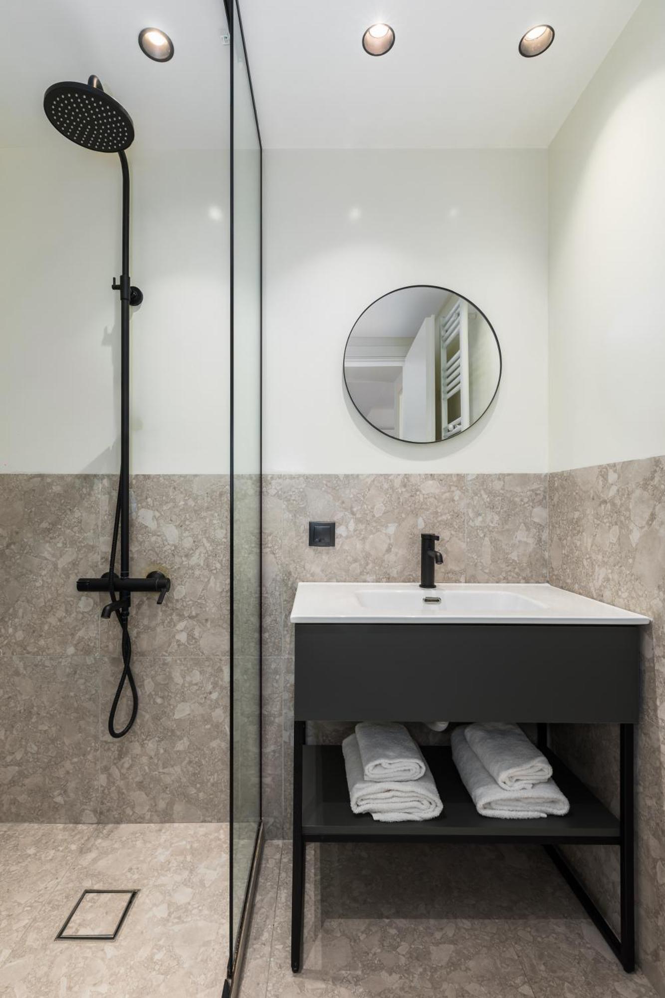 Celine By Halu!, Spacious Apartments Next To Business Hub Thessaloniki Exterior foto